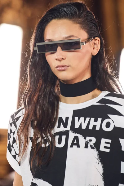Look 42